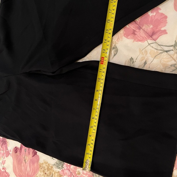 Babaton - Picture 3 of 6